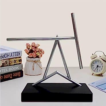 Kaos Sarkaç Pilli Newton Denge Beşiği
