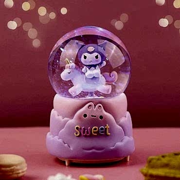 Kuromi İçi Dönmeli Püskürtmeli Işıklı Müzikli Kar Küresi Büyük Boy - Model 1 