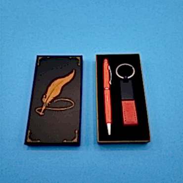 Kutulu Kırmızı Deri Anahtarlık ve Touchpen Tükenmez Kalem Hediye Seti 
