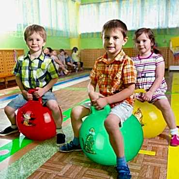 Kulplu Zıplama Ve Pilates Topu 
