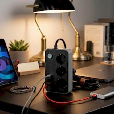Akım Korumalı 3 Prizli 3 USB Girişli Uzatma Kablosu 